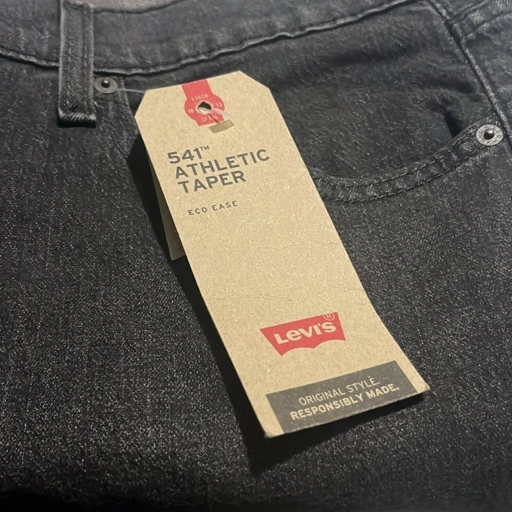 NWT 541 ATHLETIC TAPER FIT MEN'S JEANS Size 40x34